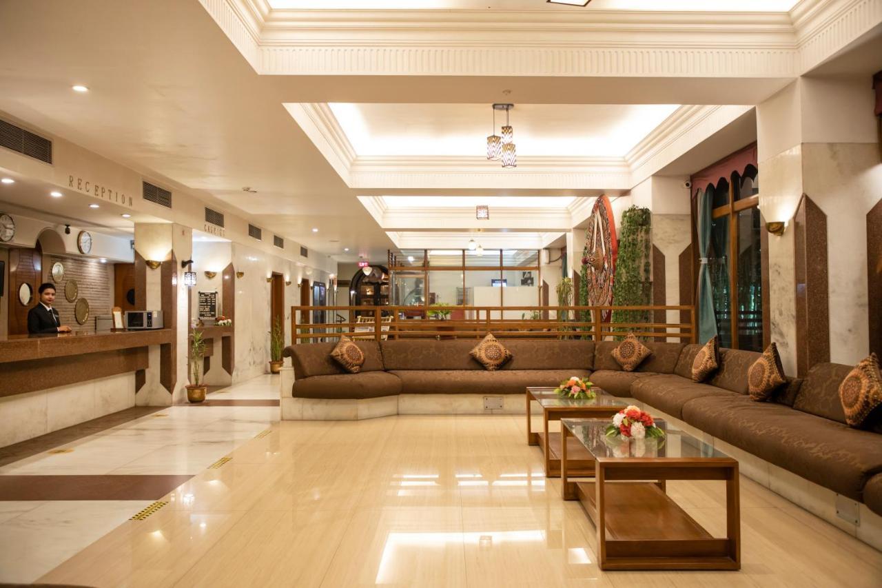 Hotel Rajmahal Guwahati Zewnętrze zdjęcie