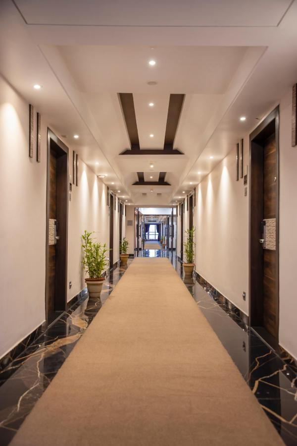 Hotel Rajmahal Guwahati Zewnętrze zdjęcie