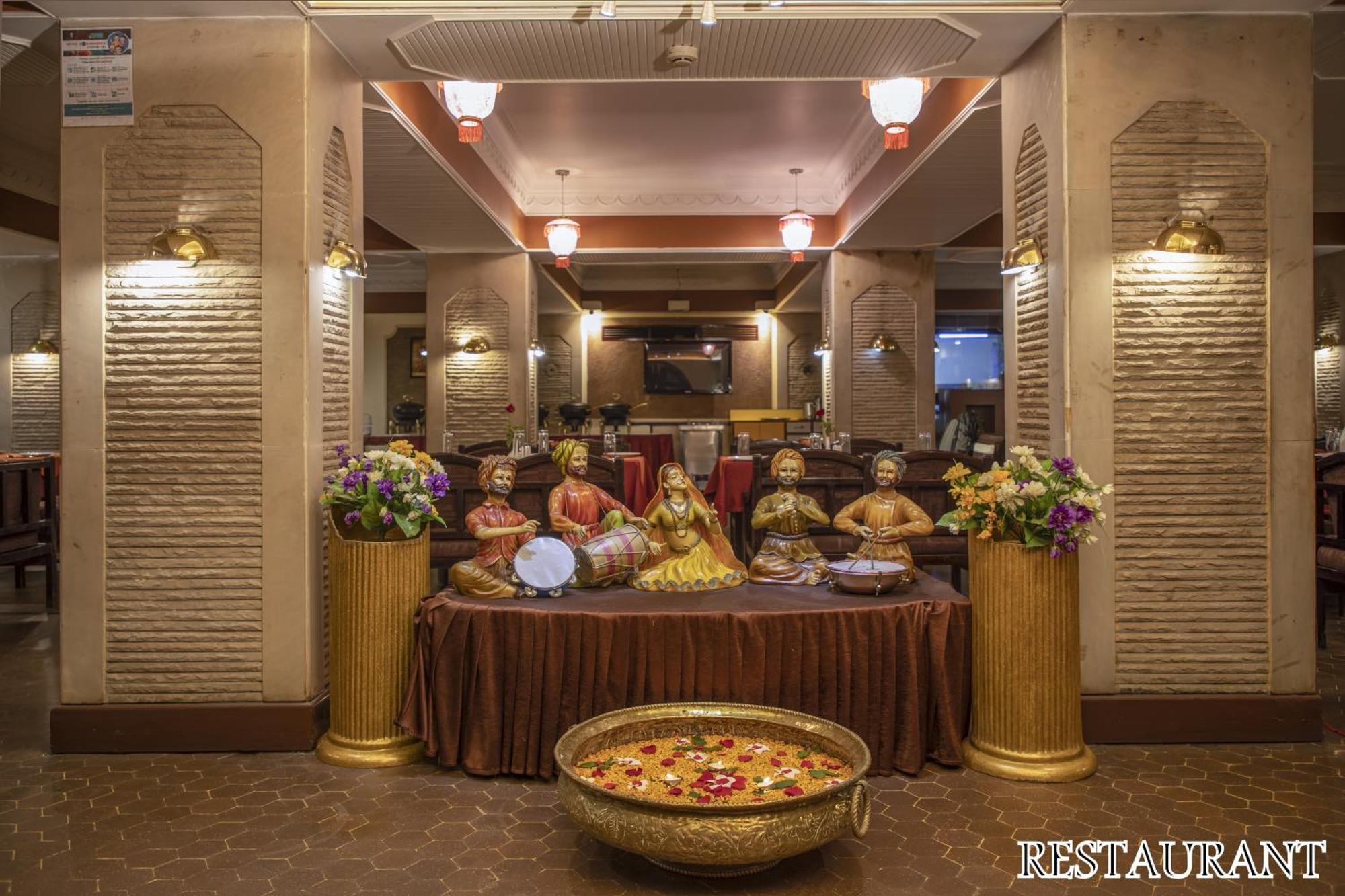 Hotel Rajmahal Guwahati Zewnętrze zdjęcie