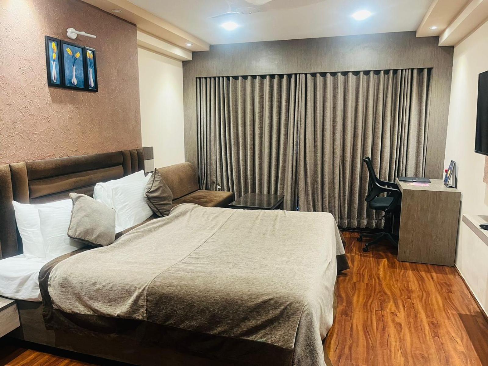 Hotel Rajmahal Guwahati Zewnętrze zdjęcie